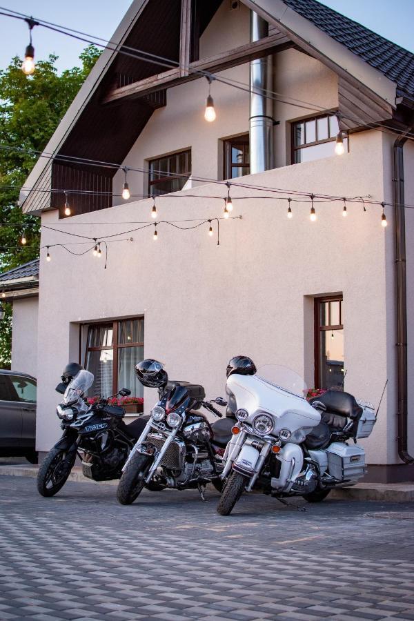 Cill Easy Hotel With Self Check-In Ādaži Exteriör bild